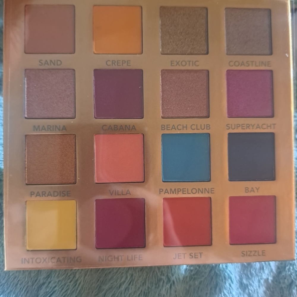 Vibrant Eyeshadow Palette